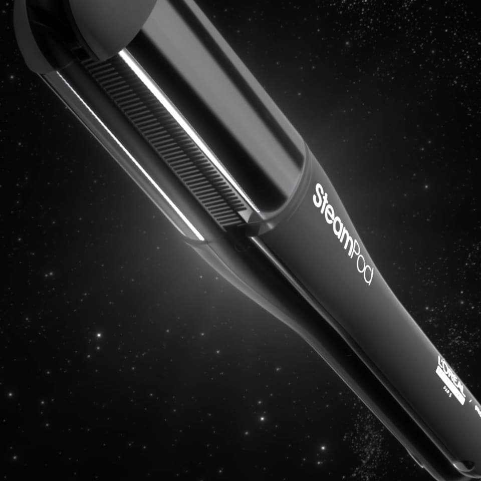 SteamPod 4 the professional steam styler by L'Oréal Professionnel.
